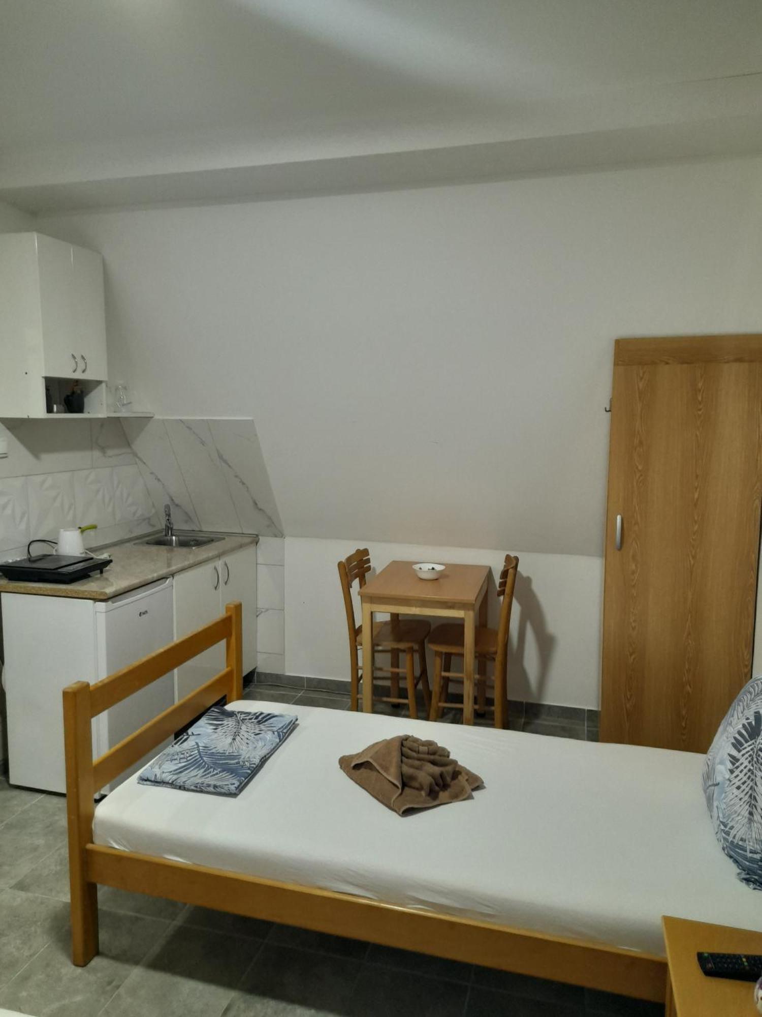 Libero Apartmani Surčin Zewnętrze zdjęcie