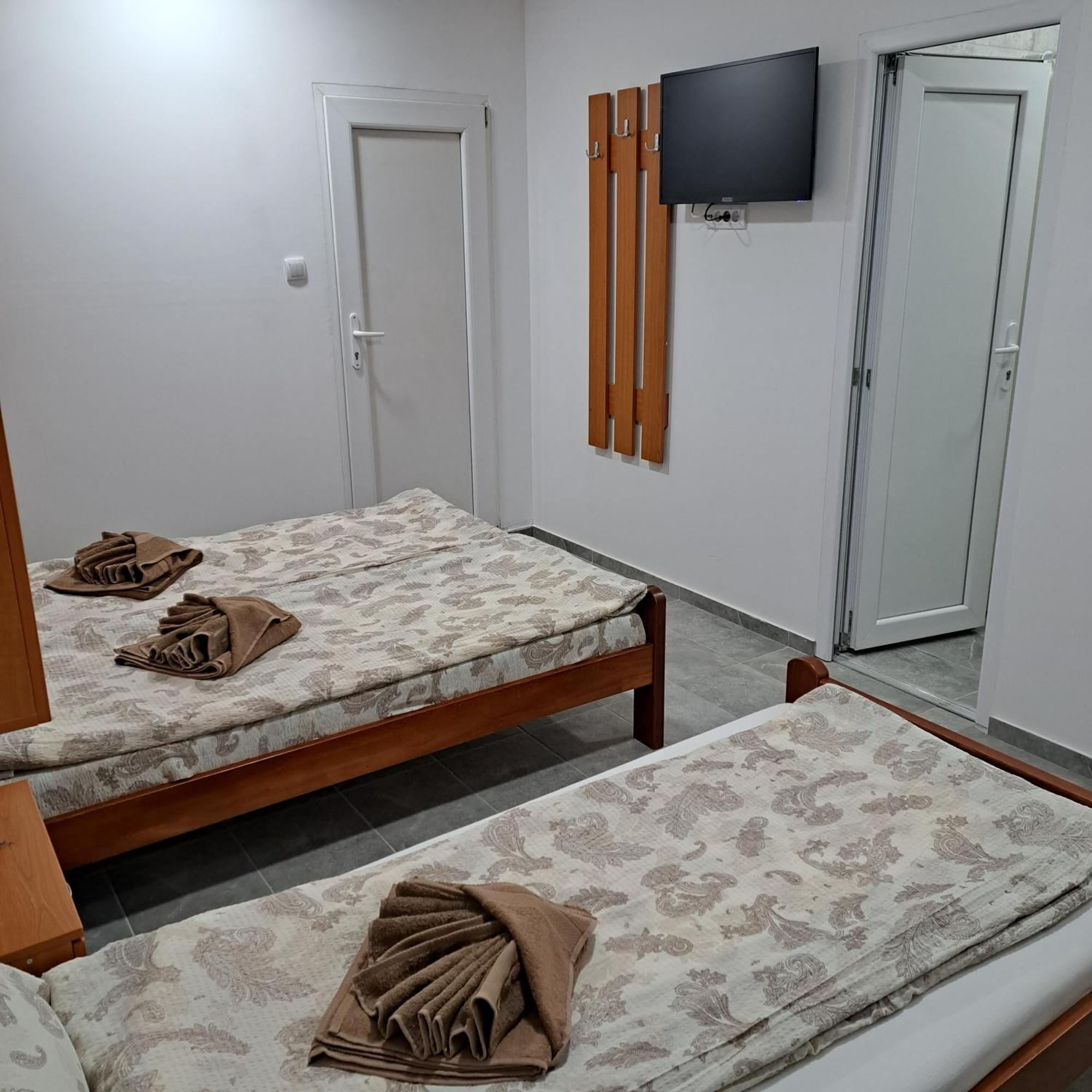 Libero Apartmani Surčin Zewnętrze zdjęcie